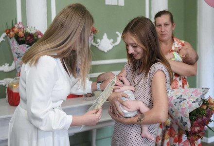 Как правильно зарегистрировать ребенка в ЗАГСе без присутствия отца-военнослужащего?